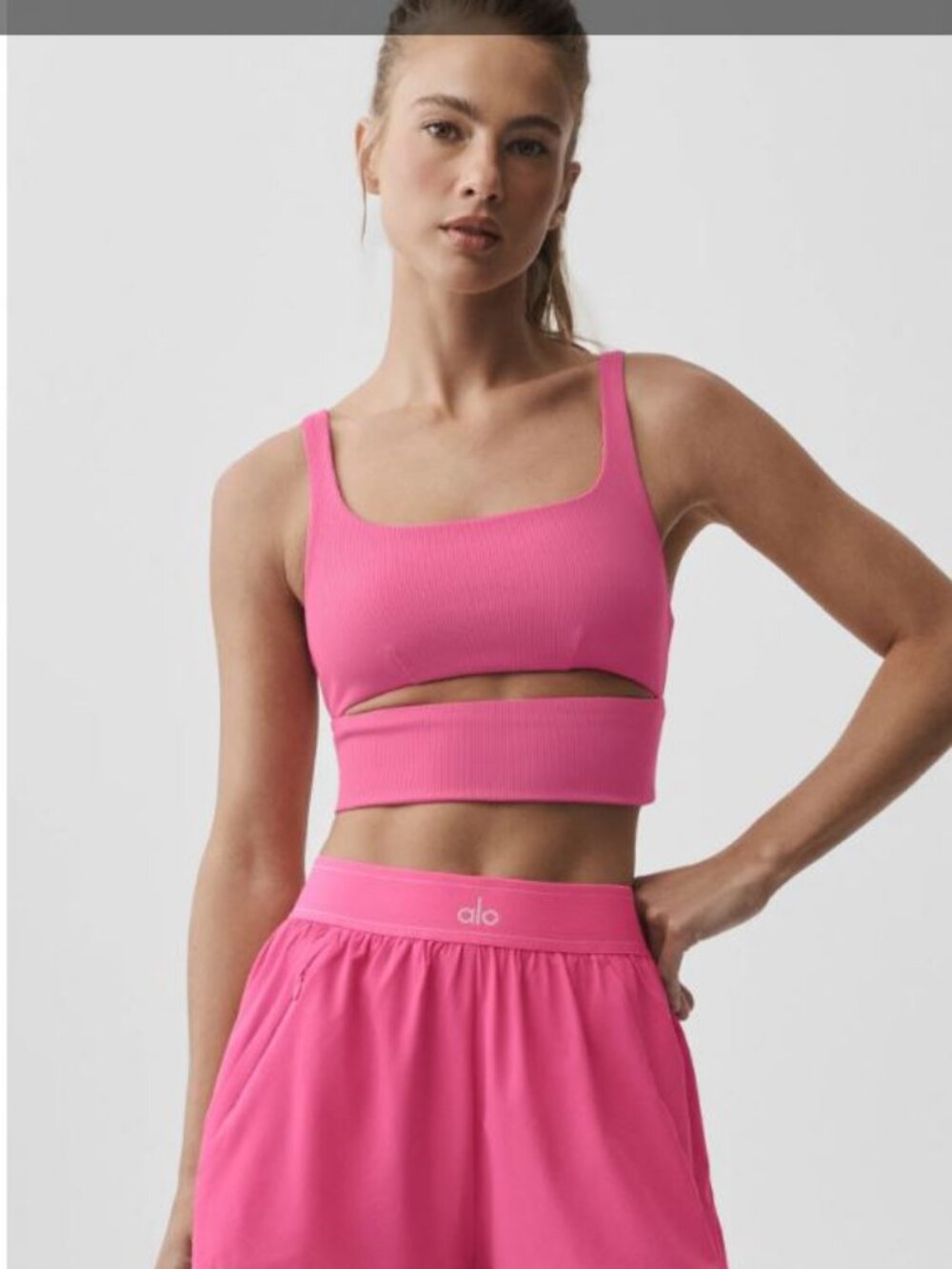 Alo Yoga Slit Bra Paradise Pink NEW $78 Sz XS - Picture 3 of 3